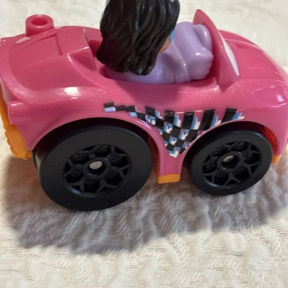 2019 Fisher Price Little People Wheelies Car Girl Pink Purple